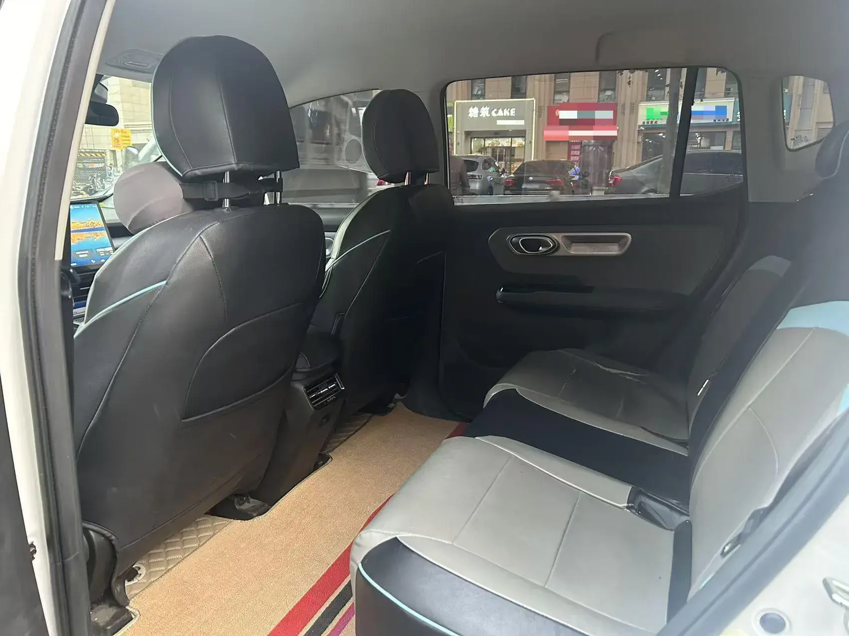 2024 AION Y thumbnail 4