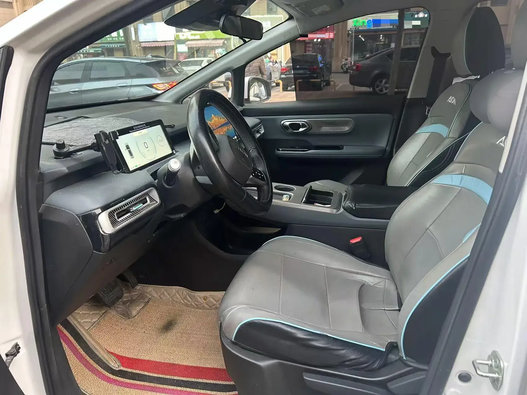 2024 AION Y thumbnail 3