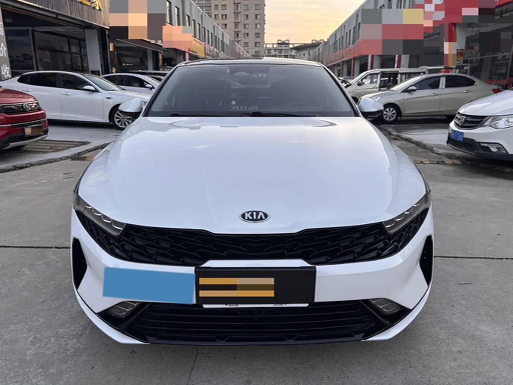 2020 KIA K5 thumbnail 2