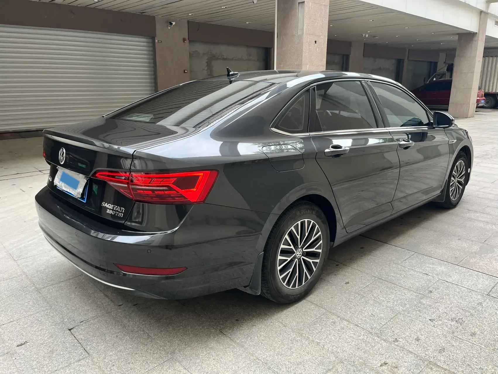 2021 VOLKSWAGEN SAGITAR thumbnail 4