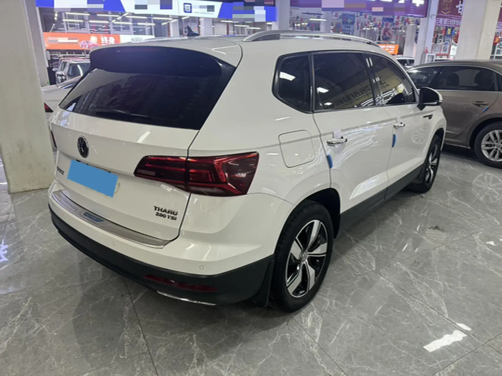 2020 VOLKSWAGEN THARU thumbnail 3