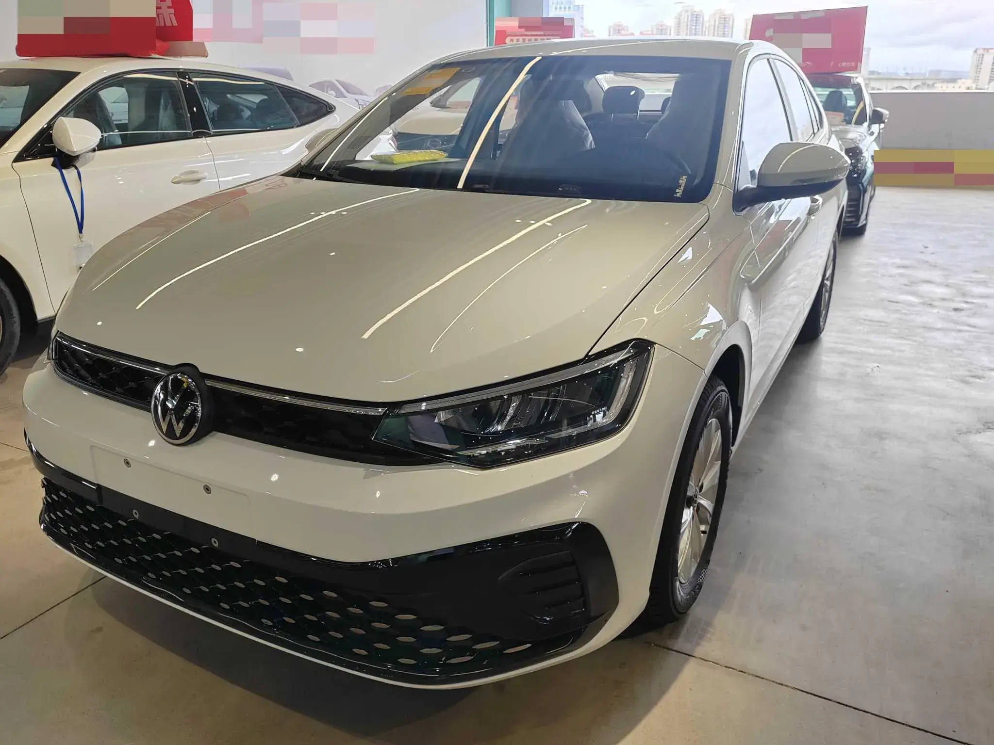 2025 VOLKSWAGEN LAVIDA view 1