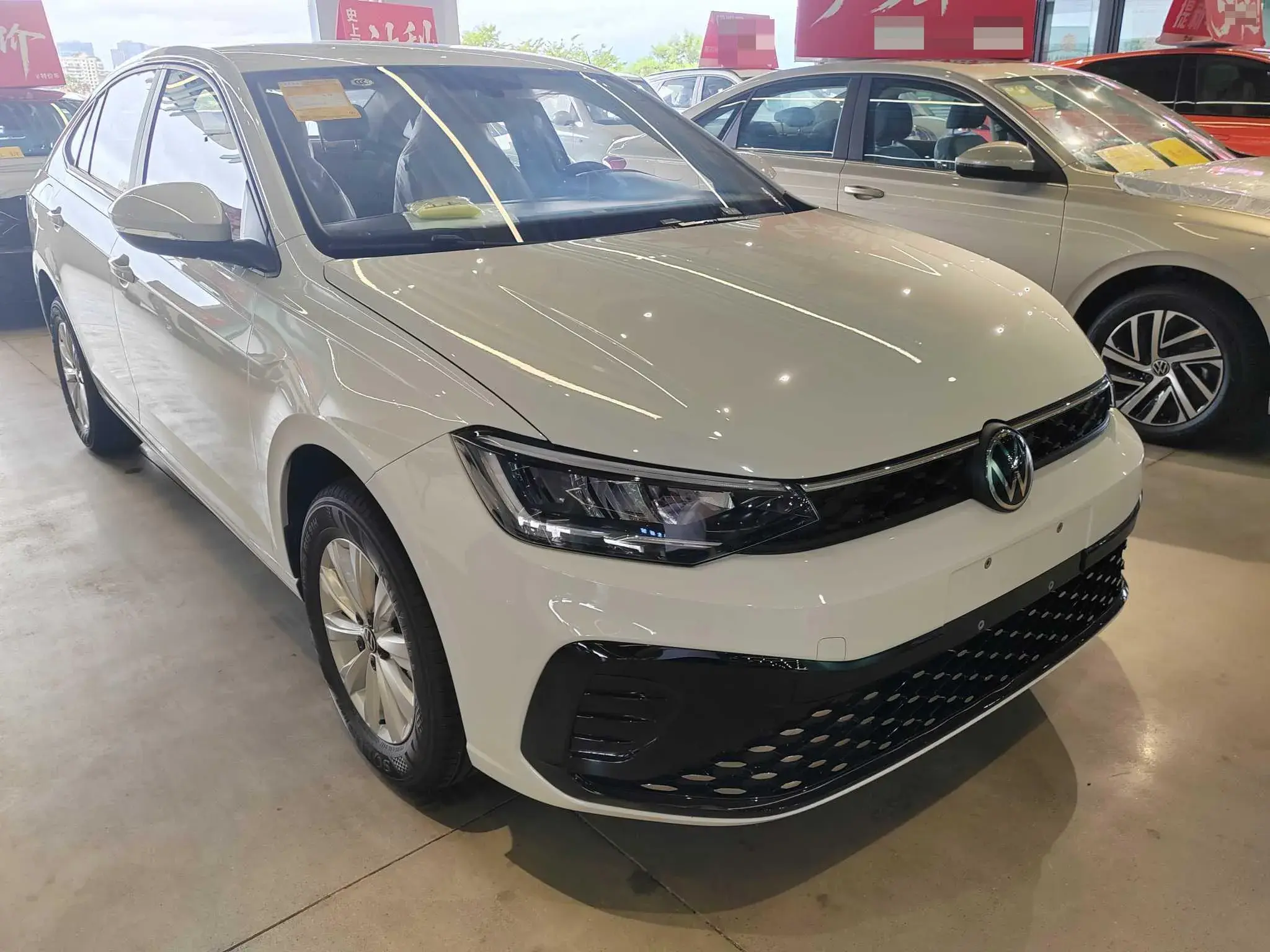 2025 VOLKSWAGEN LAVIDA thumbnail 3