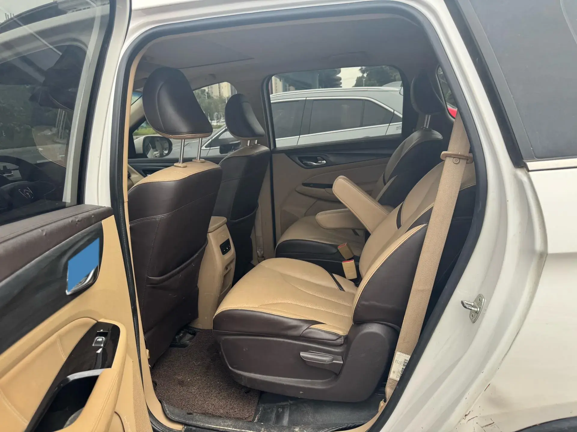 2017 BAOJUN 730 thumbnail 3