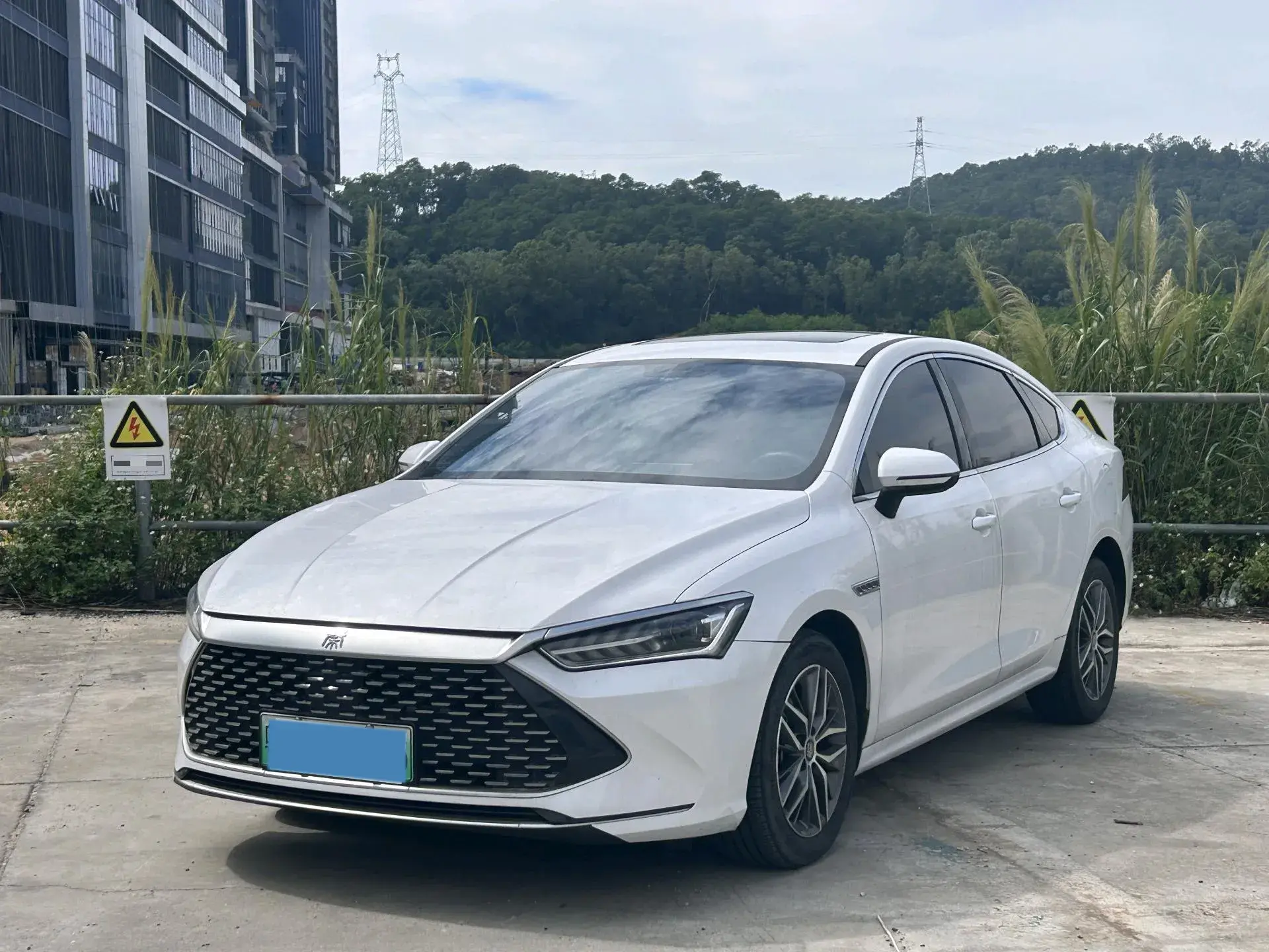 2021 BYD QIN view 1