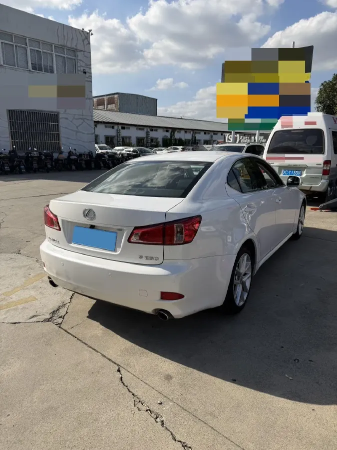 2011 Lexus IS 2.5L 208HP V6 6AT,autocango,china used car exporter,china ev exporter,chinese used car exporter,chinese used ev exporter