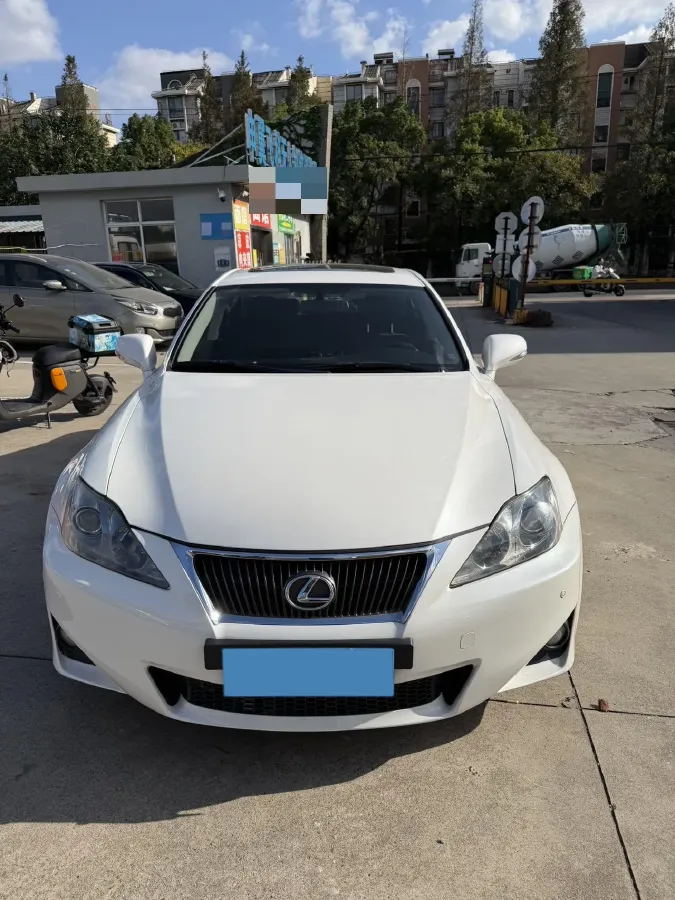 2011 Lexus IS 2.5L 208HP V6 6AT,autocango,china used car exporter,china ev exporter,chinese used car exporter,chinese used ev exporter