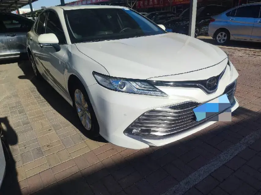 2019 TOYOTA CAMRY thumbnail 2