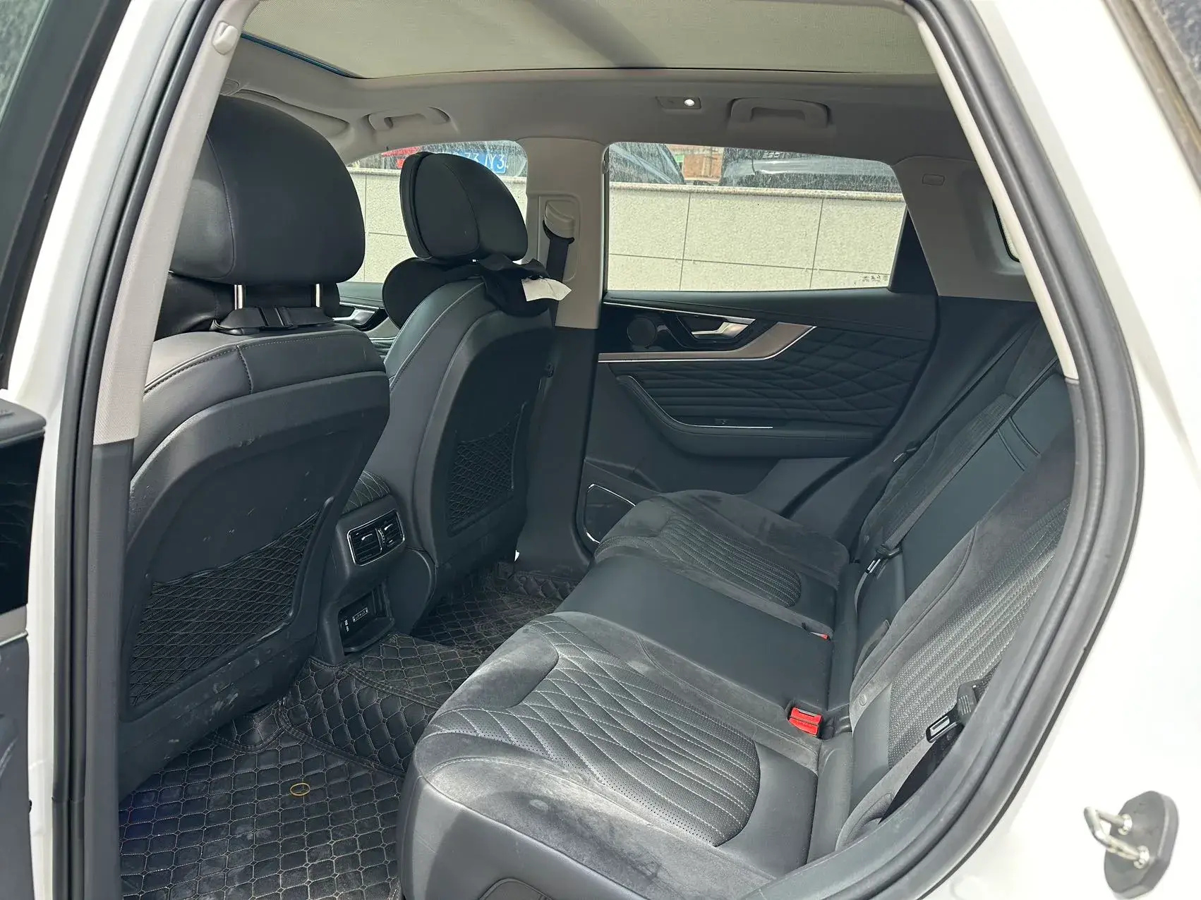 2022 HONGQI HS5 thumbnail 4