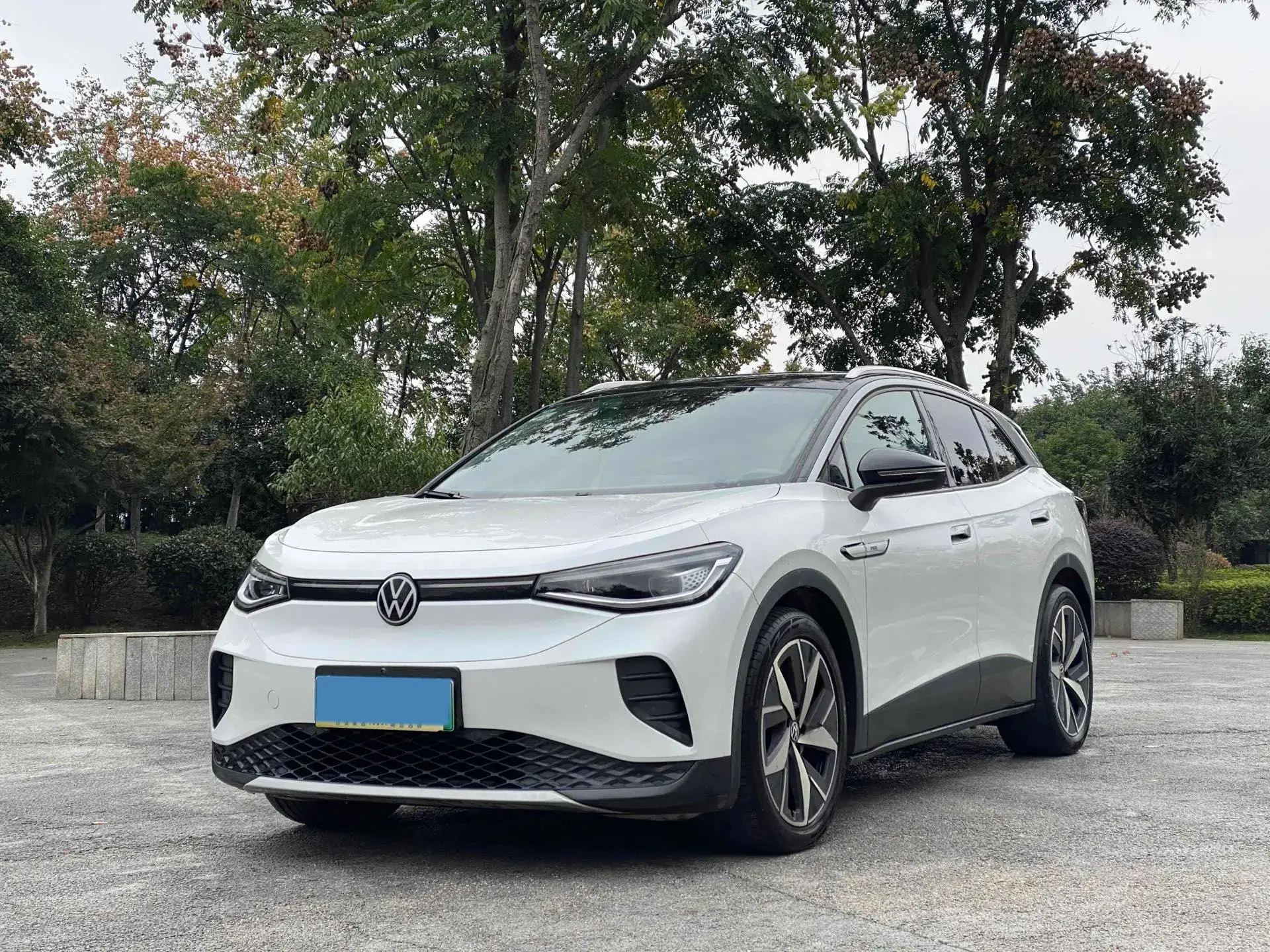 2021 VOLKSWAGEN ID.4 view 1