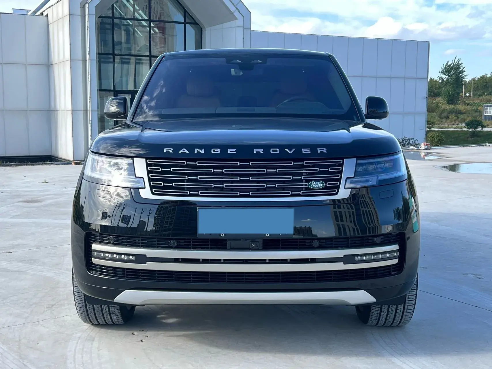 2025 LAND ROVER thumbnail 2