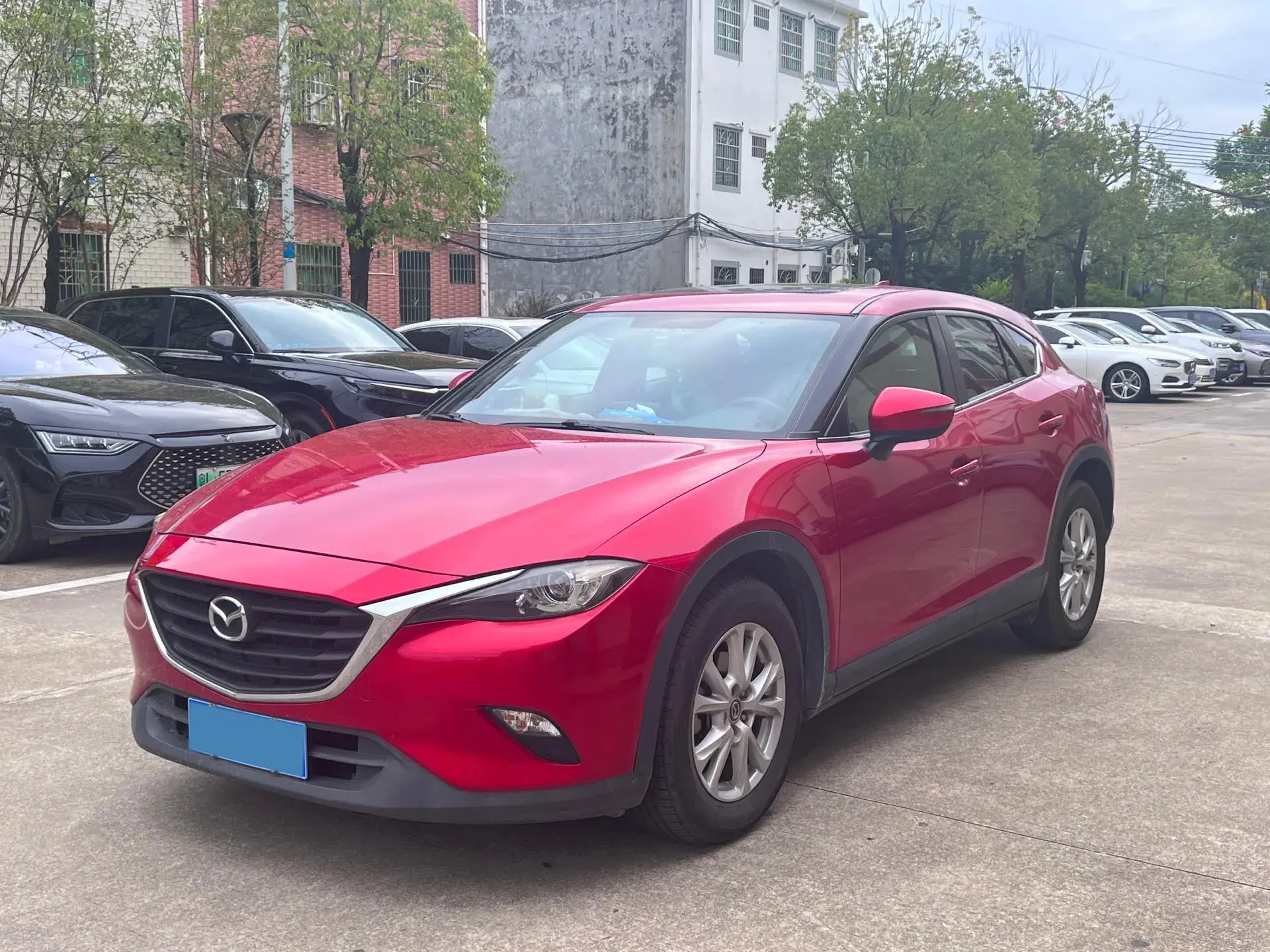 2018 MAZDA CX-4 view 1