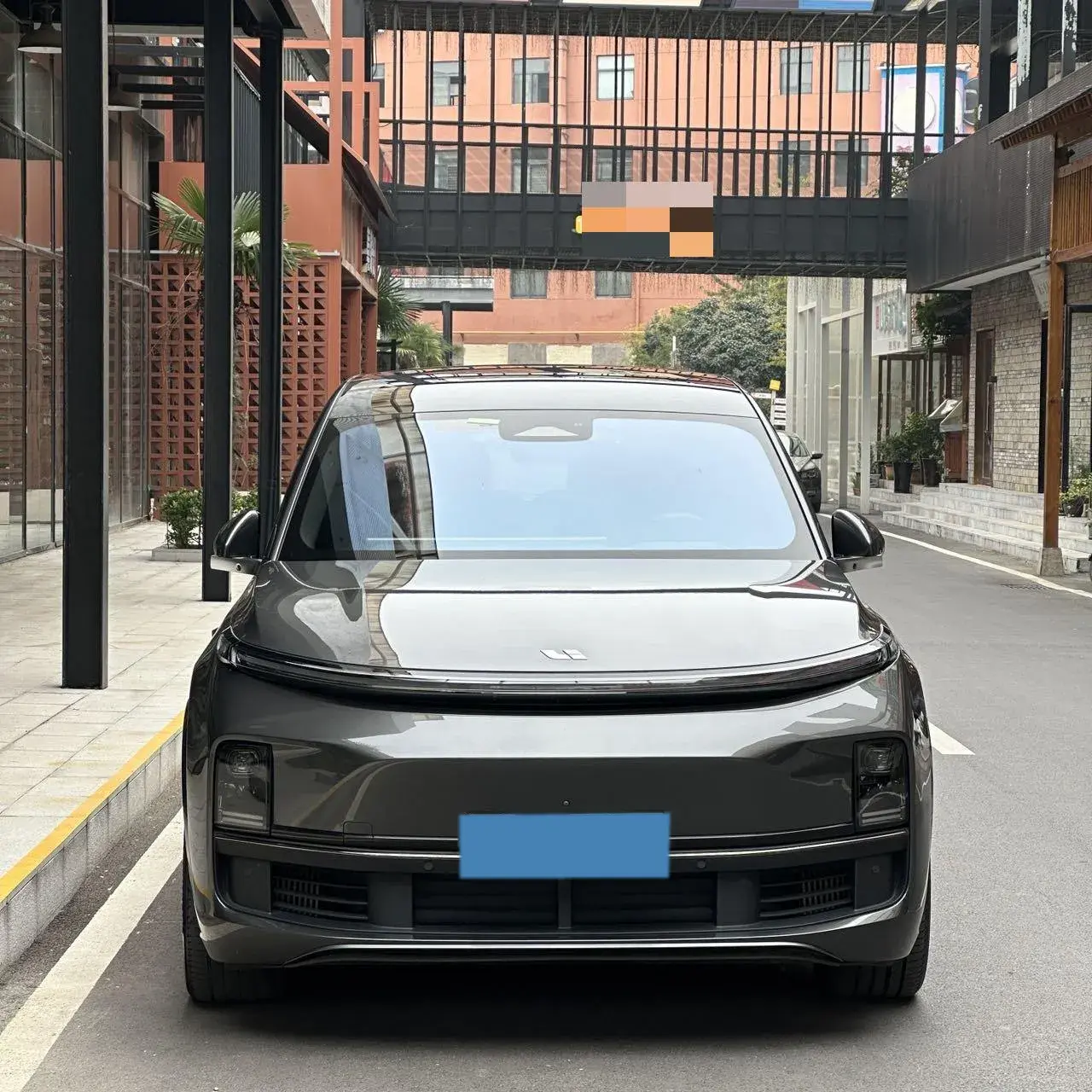 2023 LI L8 thumbnail 2