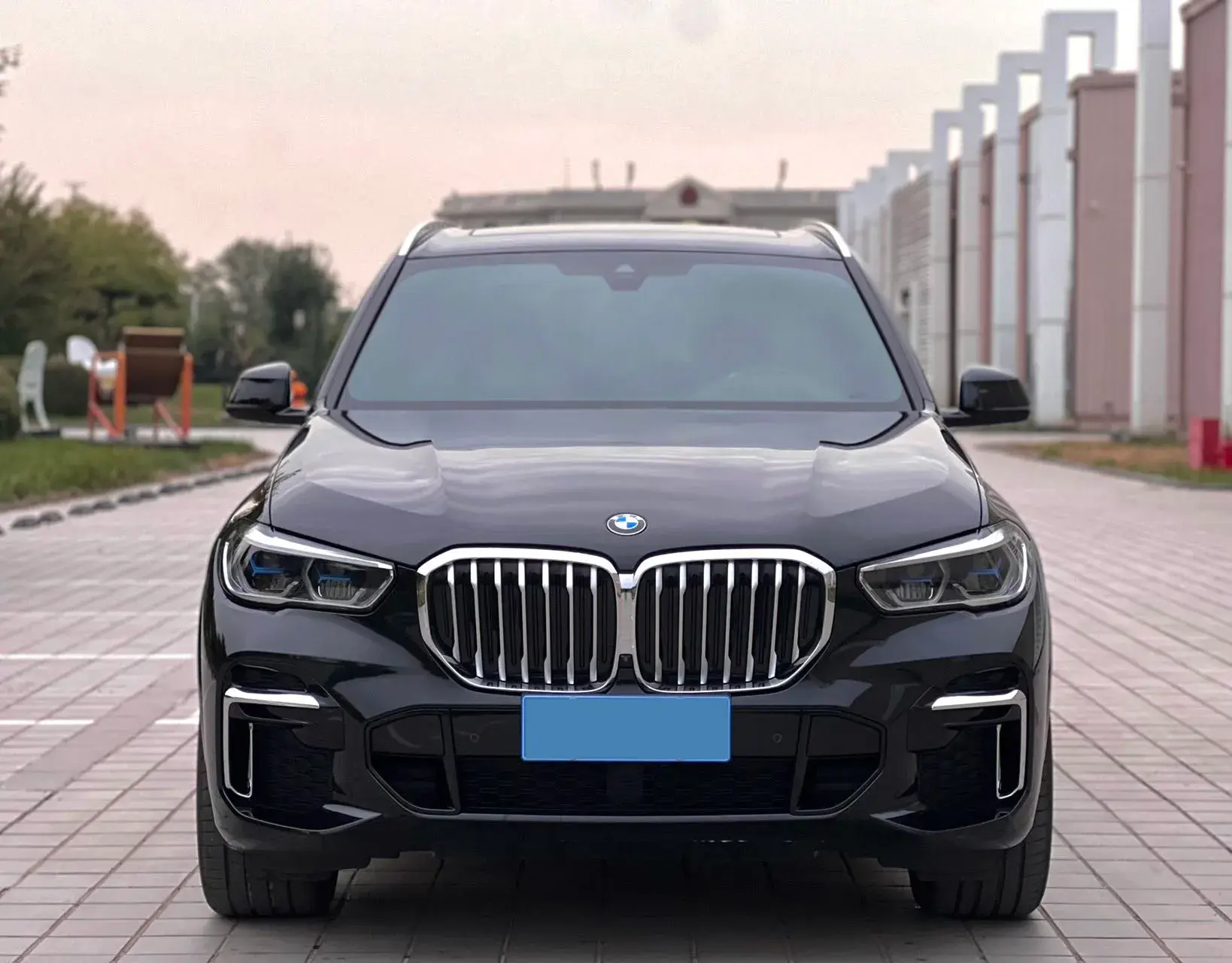 2022 BMW X5 thumbnail 2
