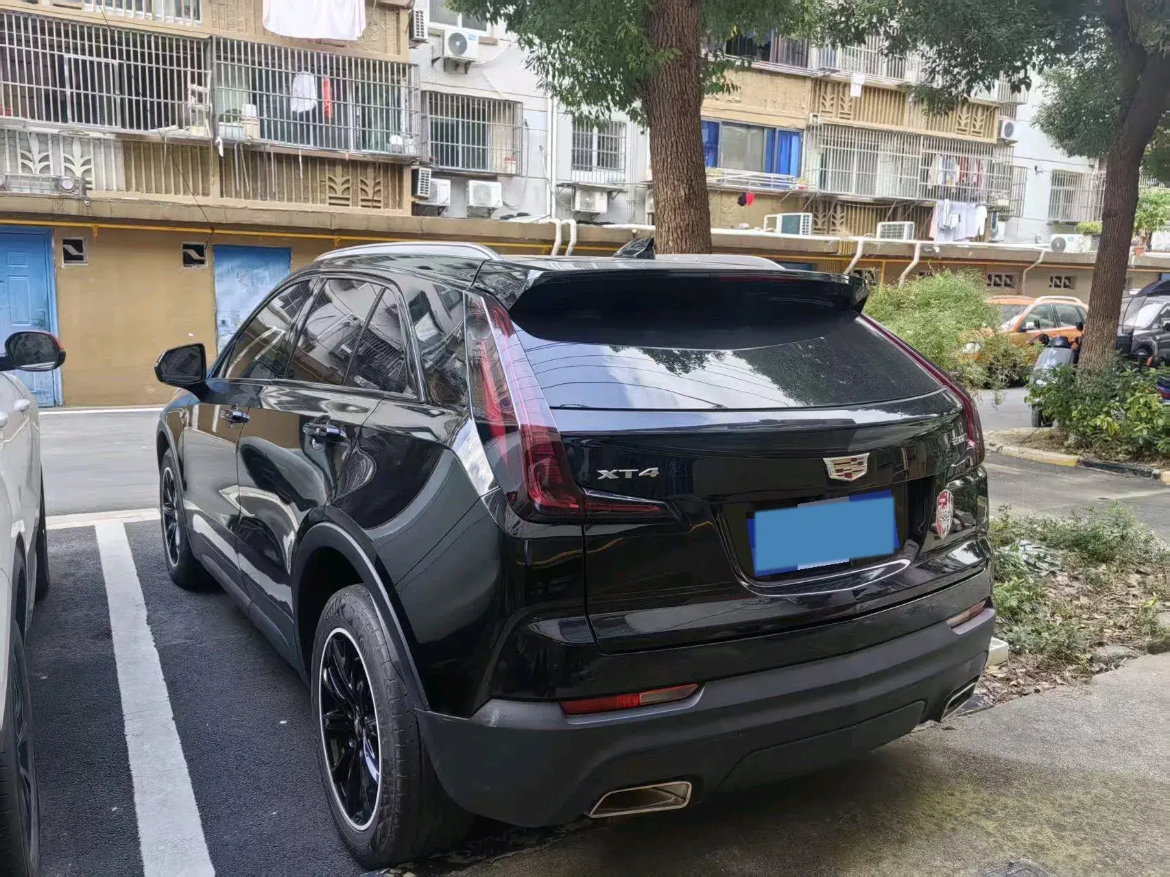 2022 CADILLAC XT4 thumbnail 4