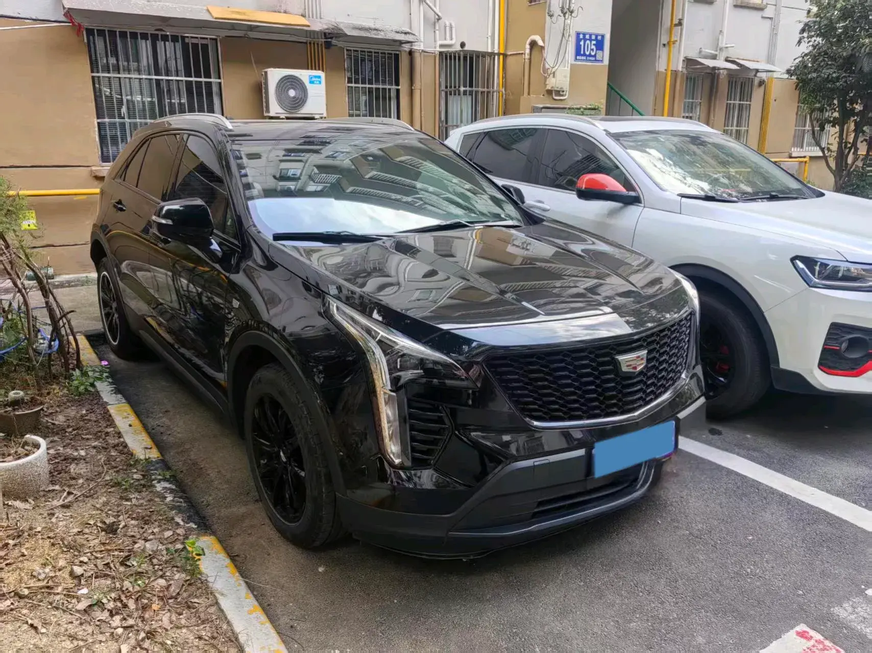 2022 CADILLAC XT4 thumbnail 2