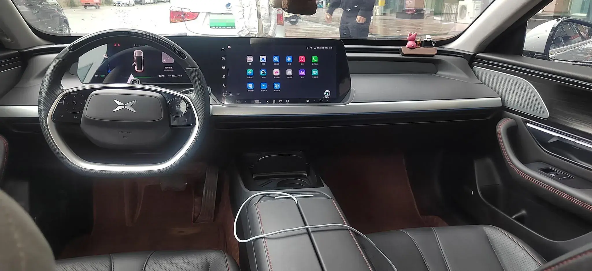 2020 XPENG P7 thumbnail 4