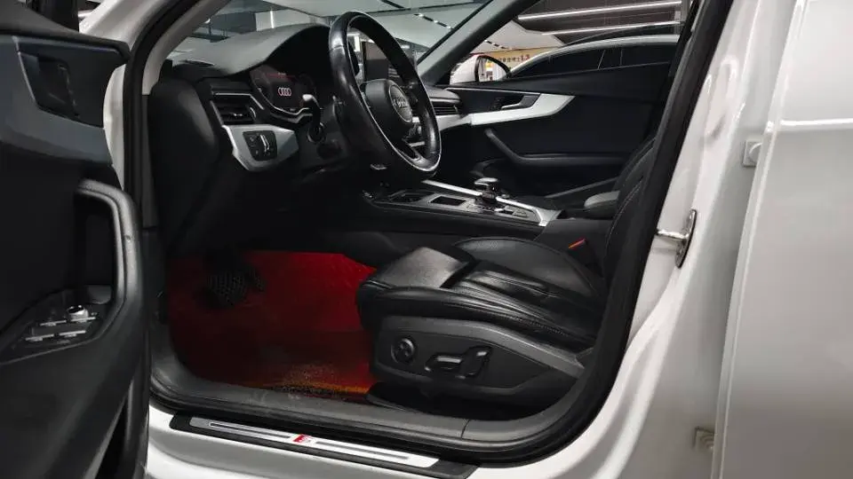 2022 AUDI A4L thumbnail 4