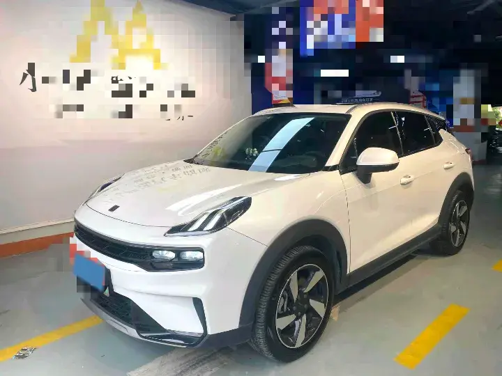 2020 LYNK&CO 06 view 1