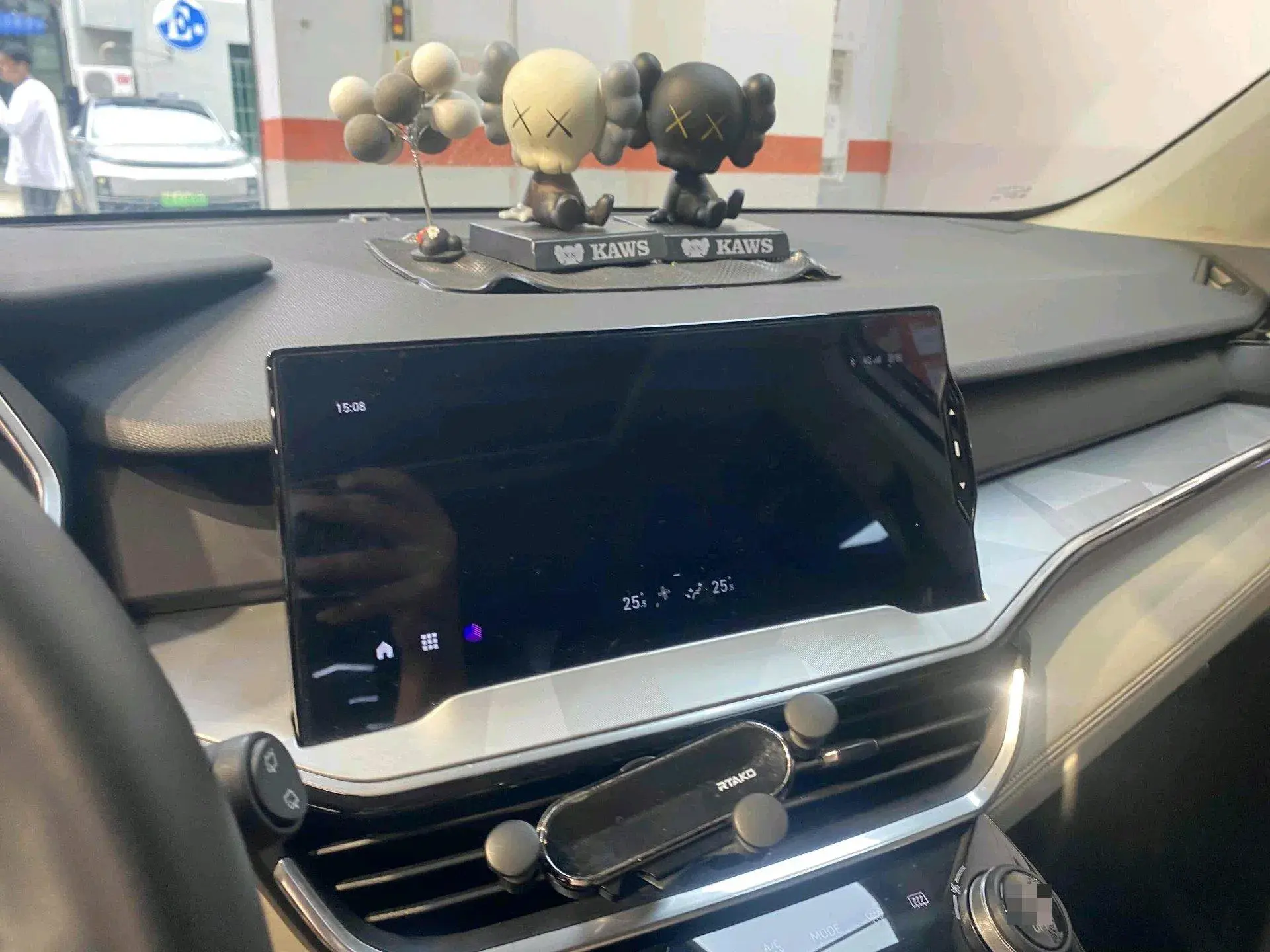 2020 LYNK&CO 06 thumbnail 3