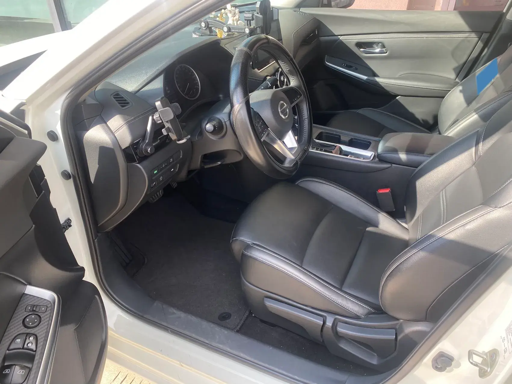 2022 NISSAN SYLPHY thumbnail 2