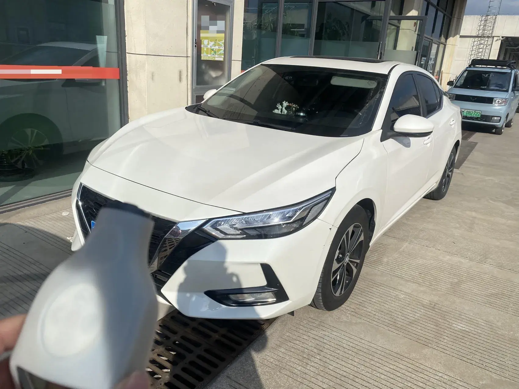 2022 NISSAN SYLPHY view 1