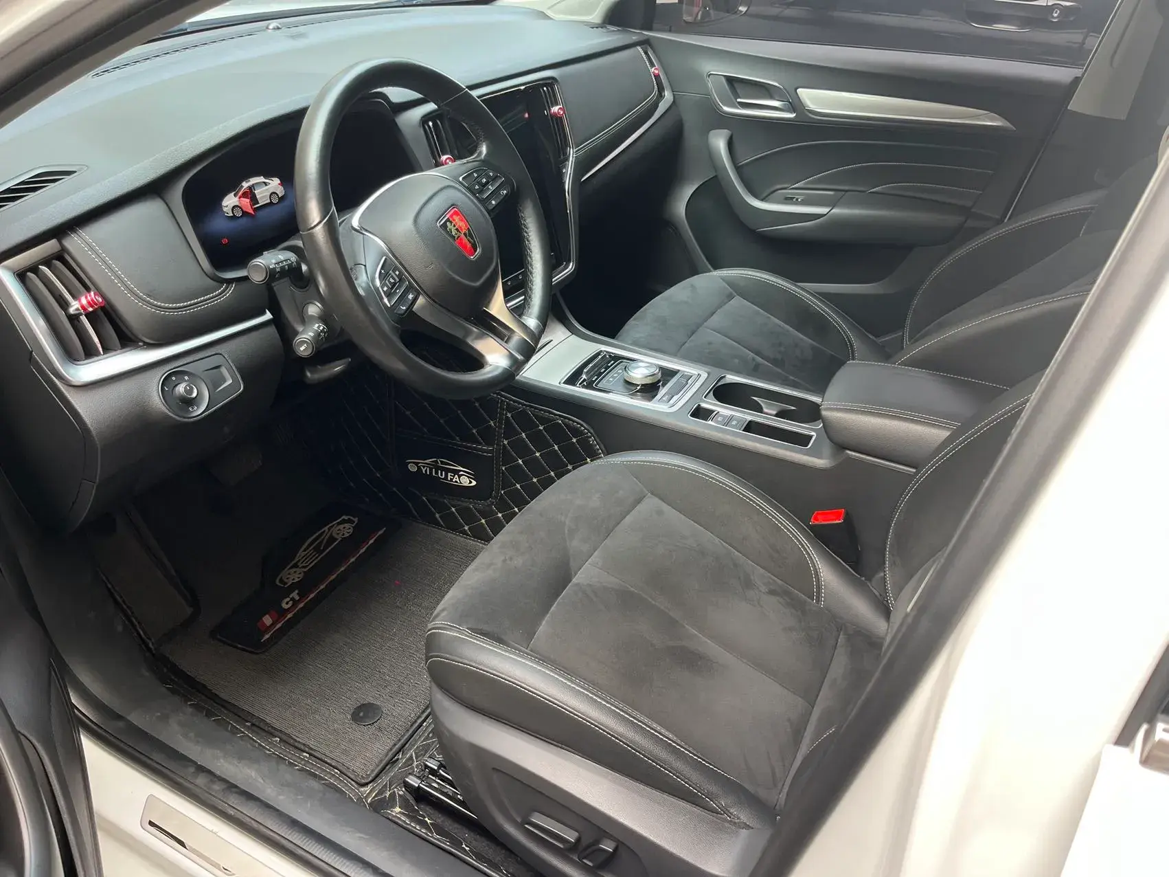 2017 ROEWE I6 thumbnail 4