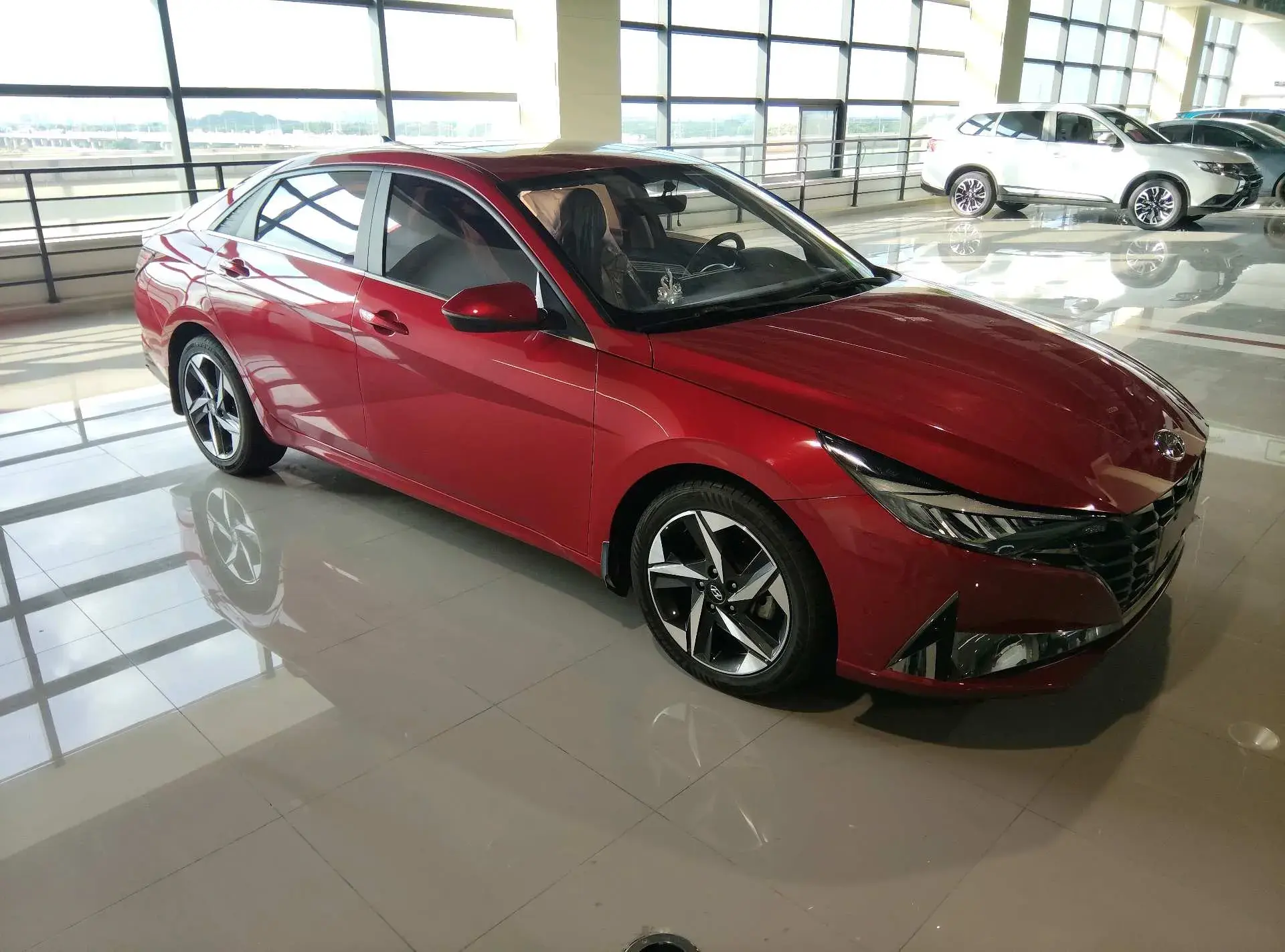 2022 HYUNDAI ELANTRA thumbnail 2