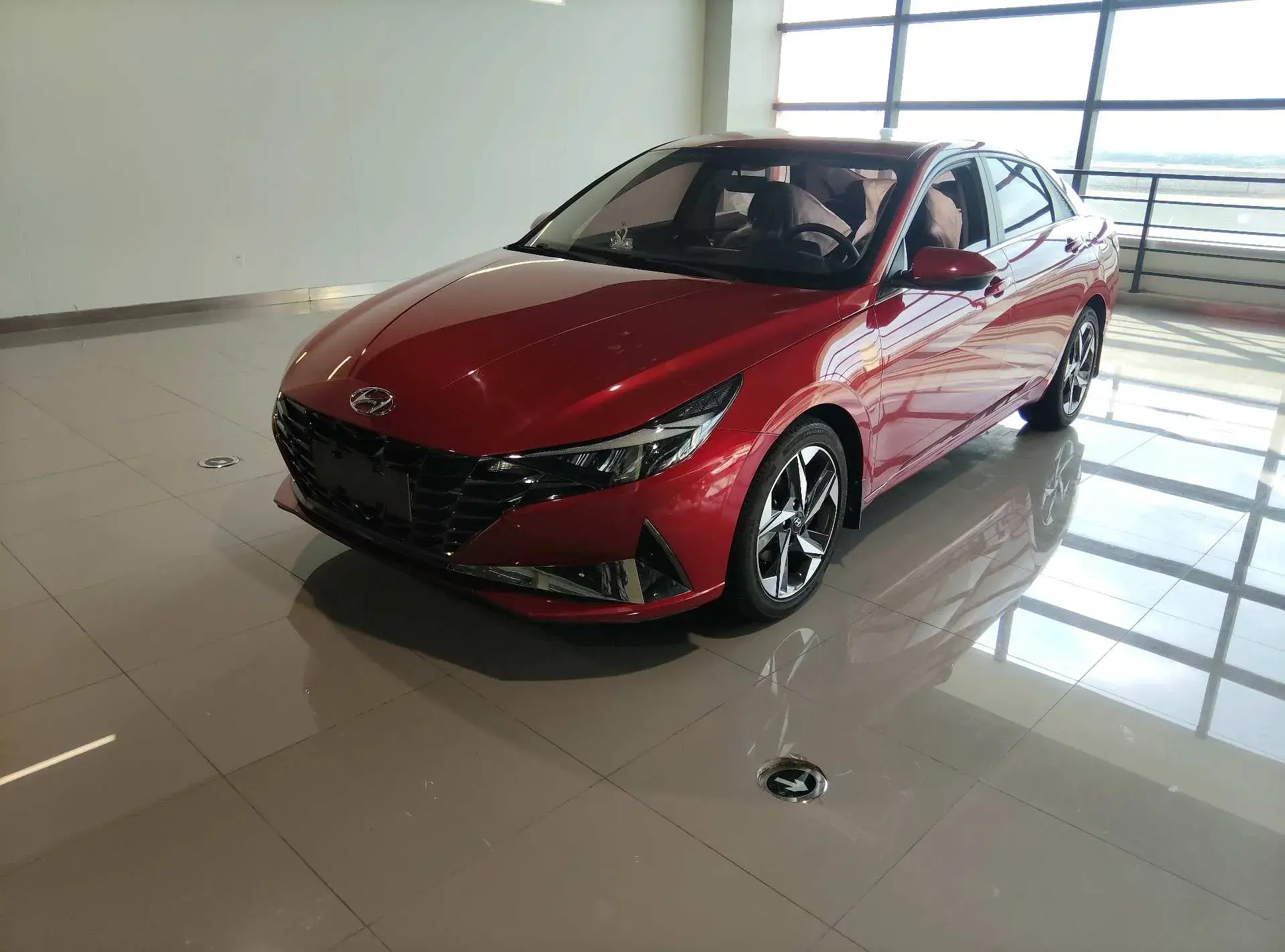 2022 HYUNDAI ELANTRA view 1