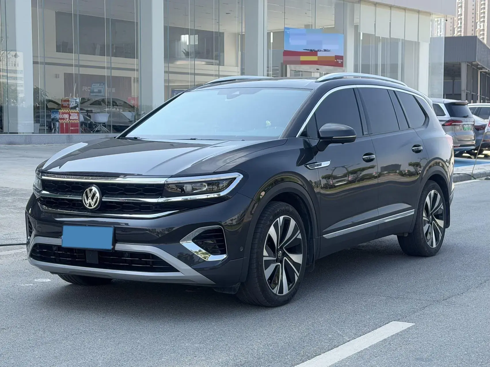 2022 VOLKSWAGEN TALAGON view 1