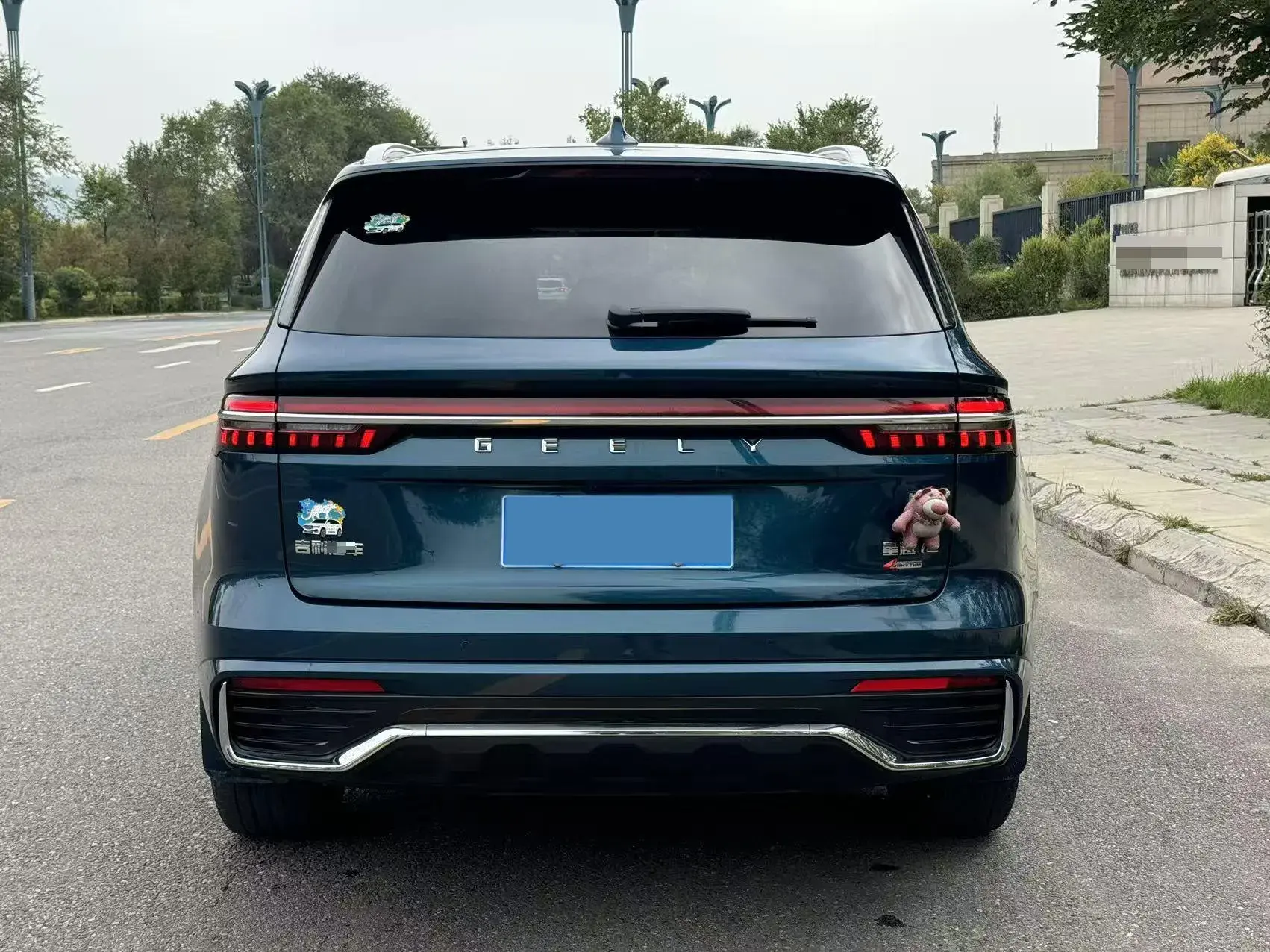 2021 GEELY MONJARO thumbnail 3