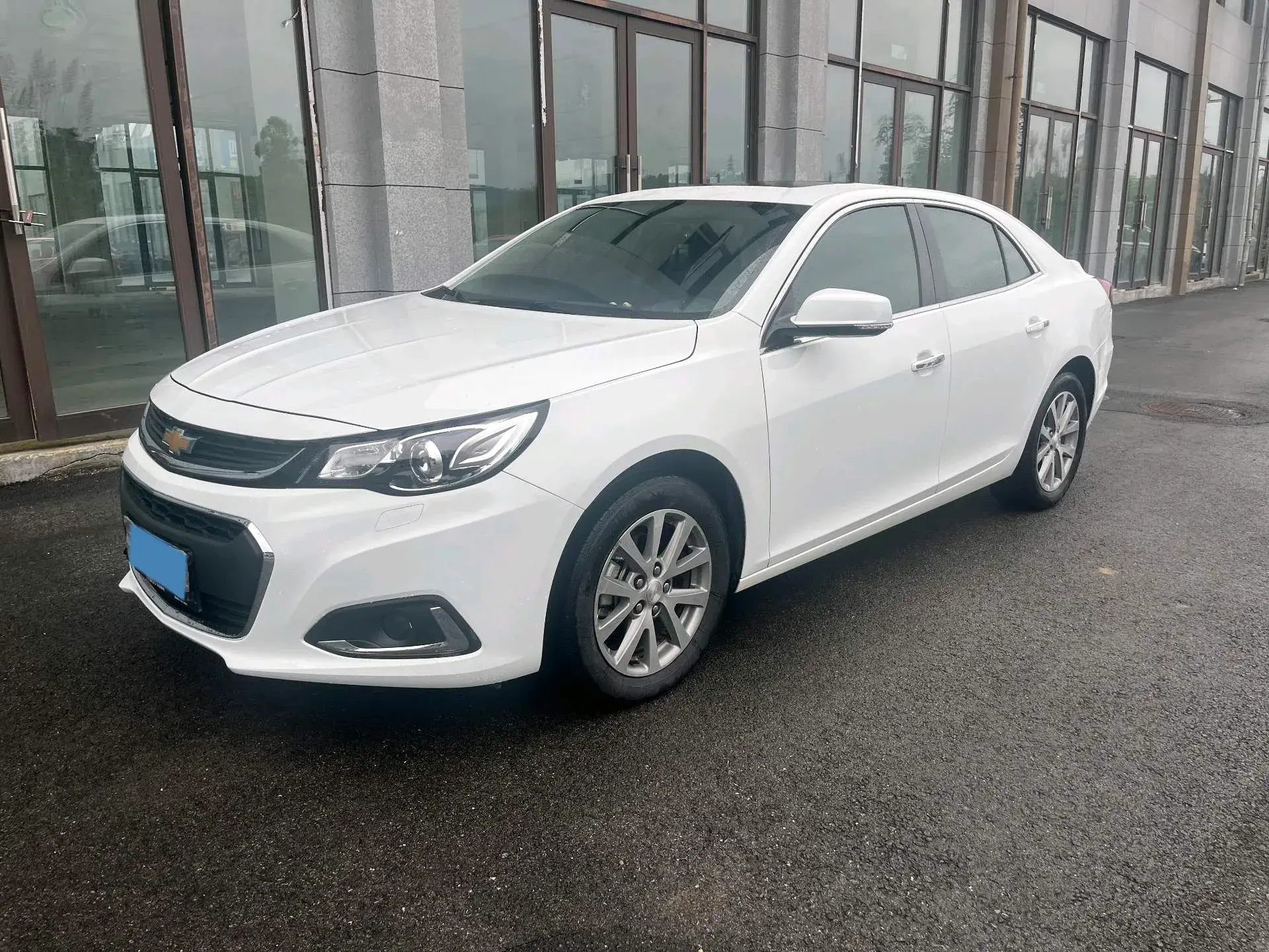2018 CHEVROLET MALIBU view 1