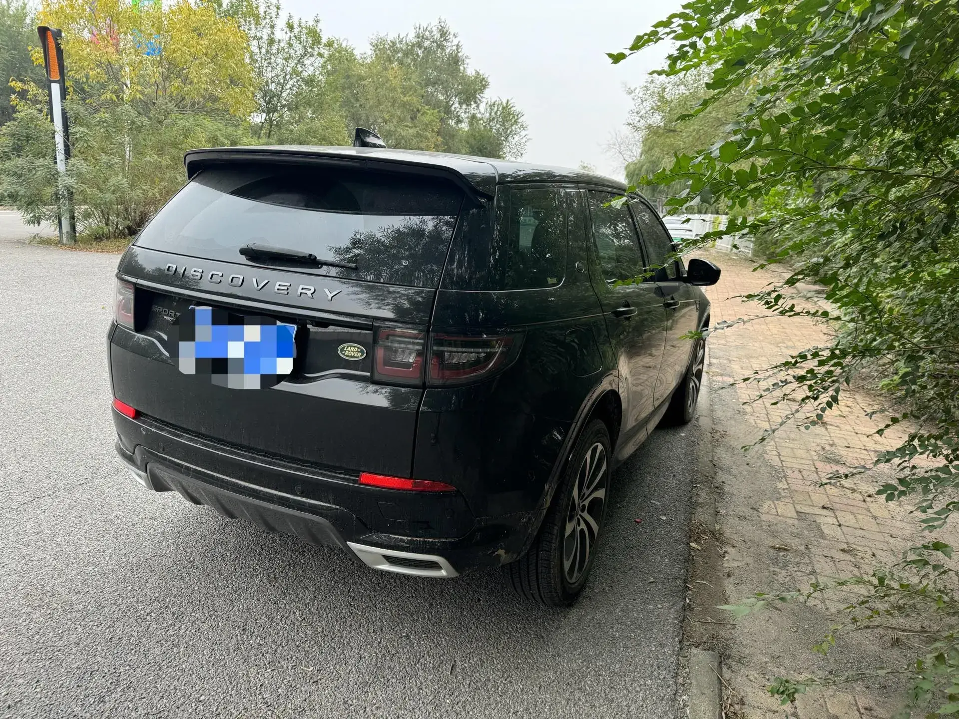 2020 LAND ROVER thumbnail 4