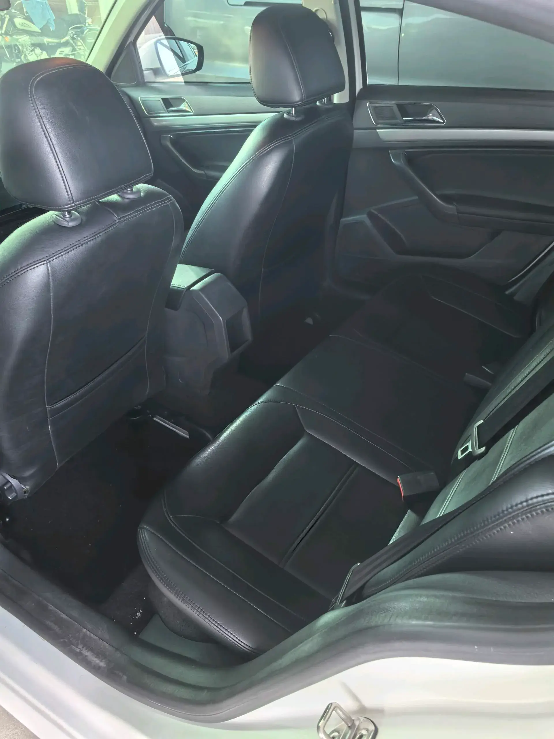 2017 VOLKSWAGEN LAVIDA thumbnail 4