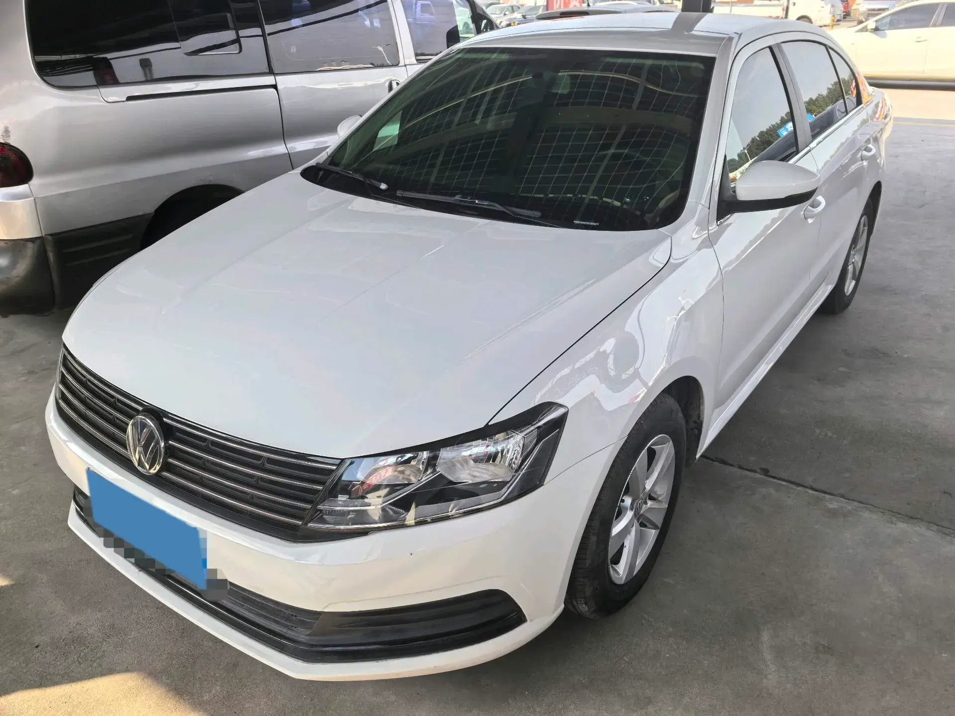 2017 VOLKSWAGEN LAVIDA view 1