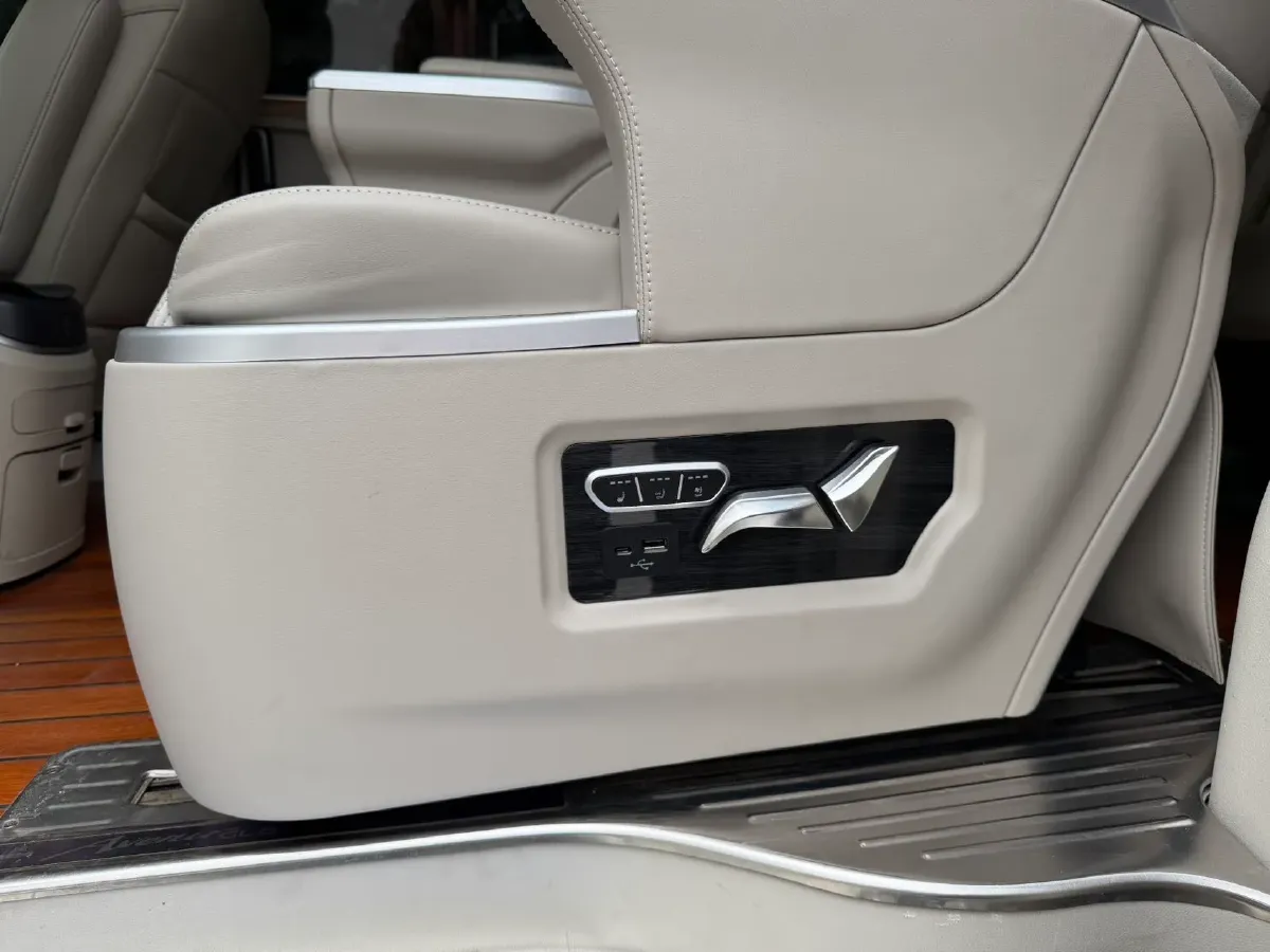 2018 Buick GL8 2.0T 260HP L4 6AT,autocango,china used car exporter,china ev exporter,chinese used car exporter,chinese used ev exporter