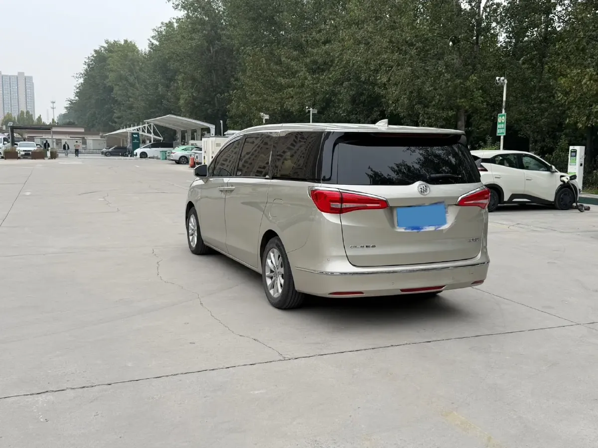 2018 Buick GL8 2.0T 260HP L4 6AT,autocango,china used car exporter,china ev exporter,chinese used car exporter,chinese used ev exporter