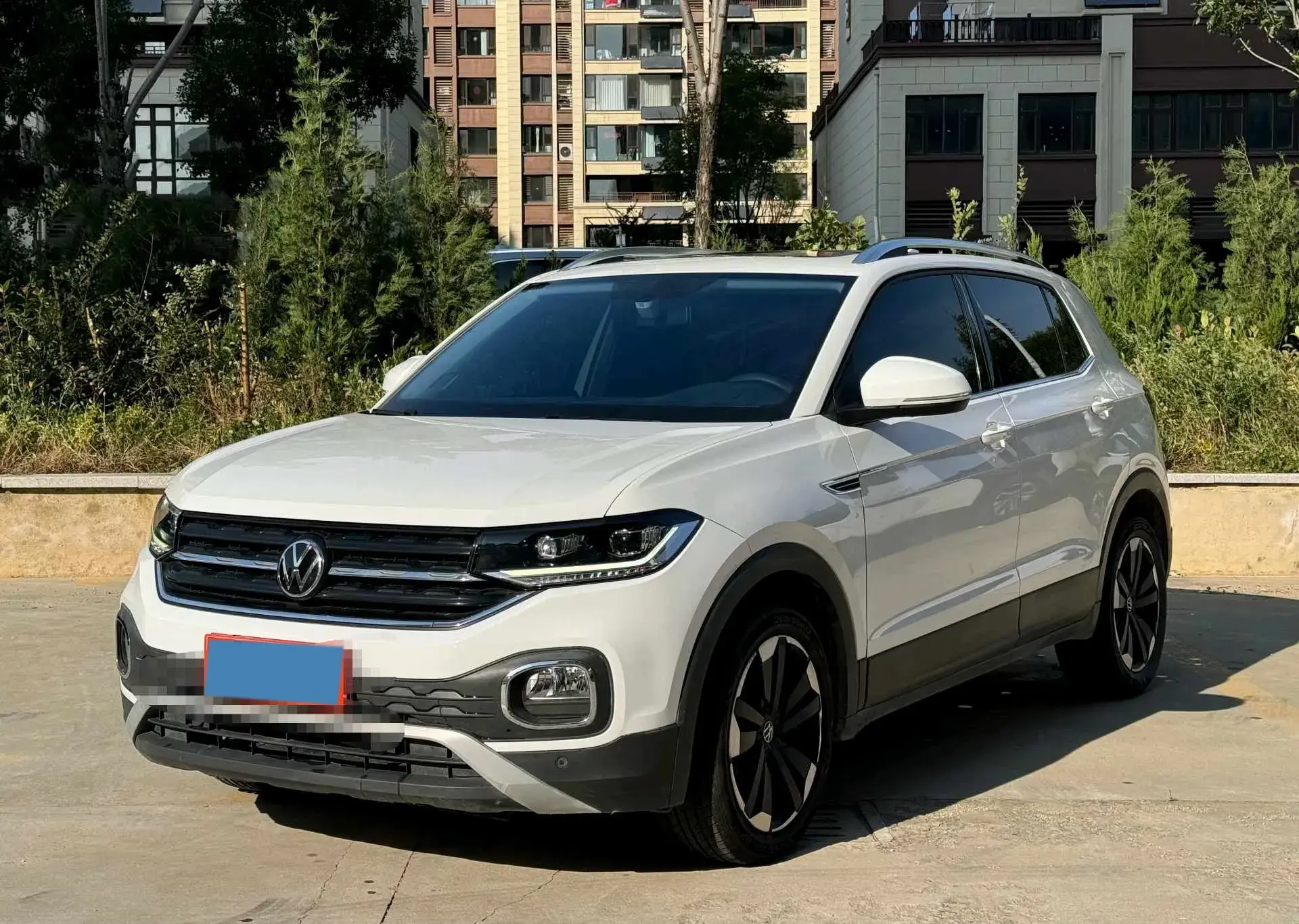 2021 VOLKSWAGEN TACQUA view 1