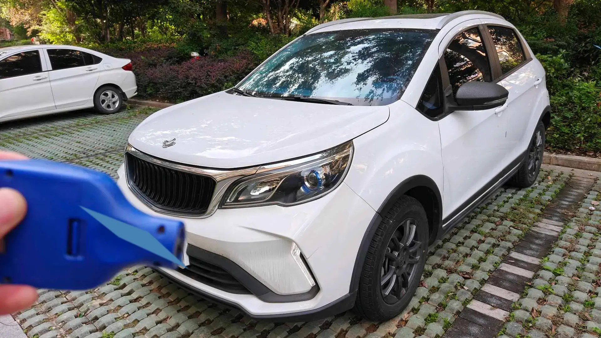 2022 LIVAN X3 view 1