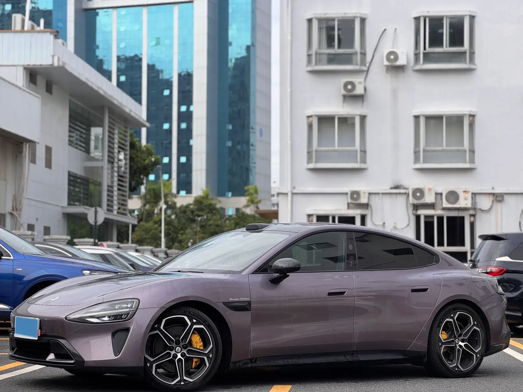 2024 MI SU7 thumbnail 2