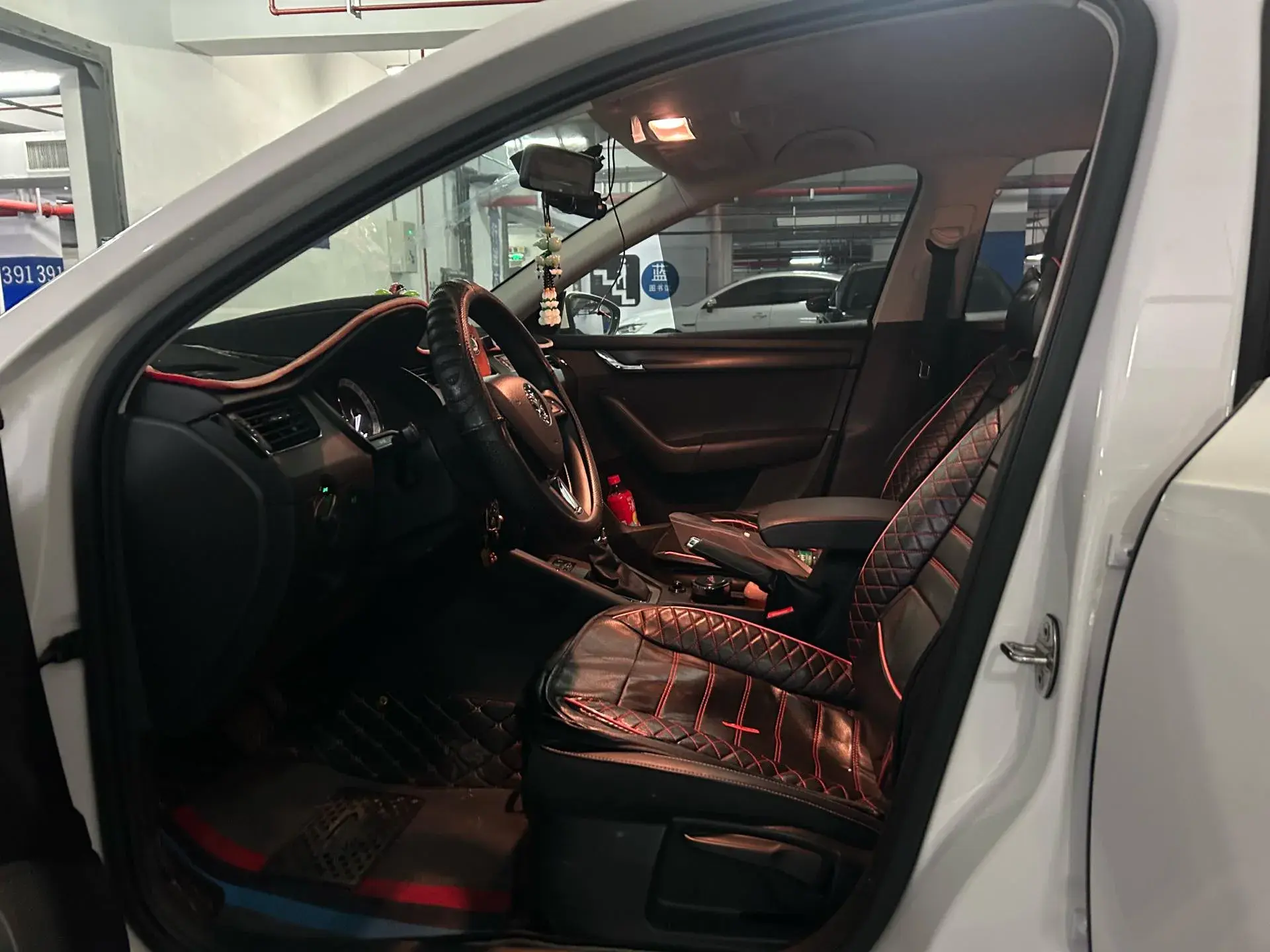 2022 SKODA OCTAVIA thumbnail 4