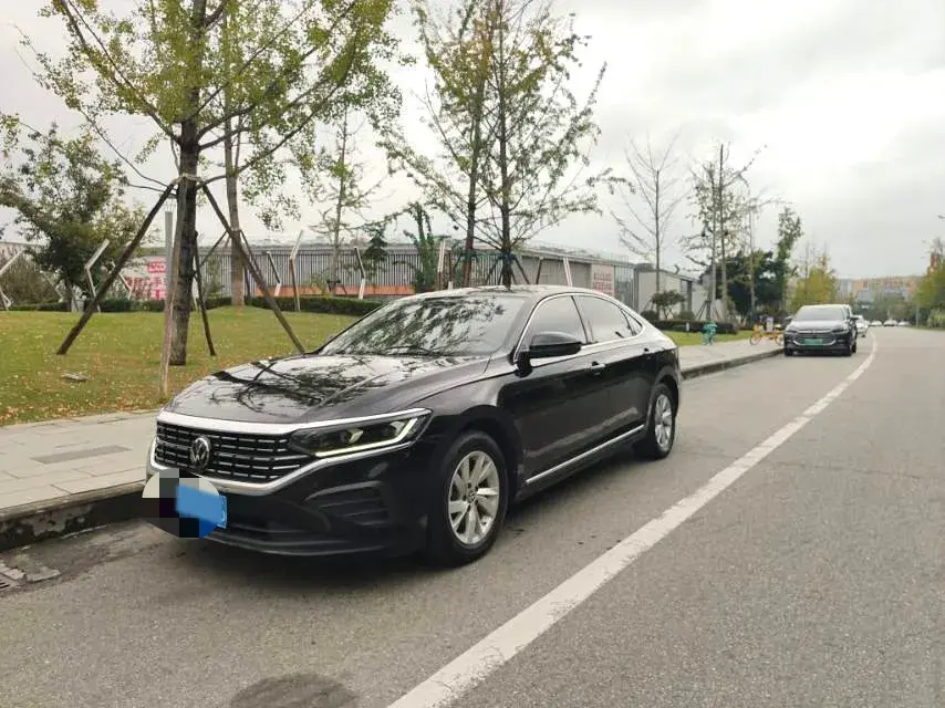 2023 VOLKSWAGEN PASSAT view 1