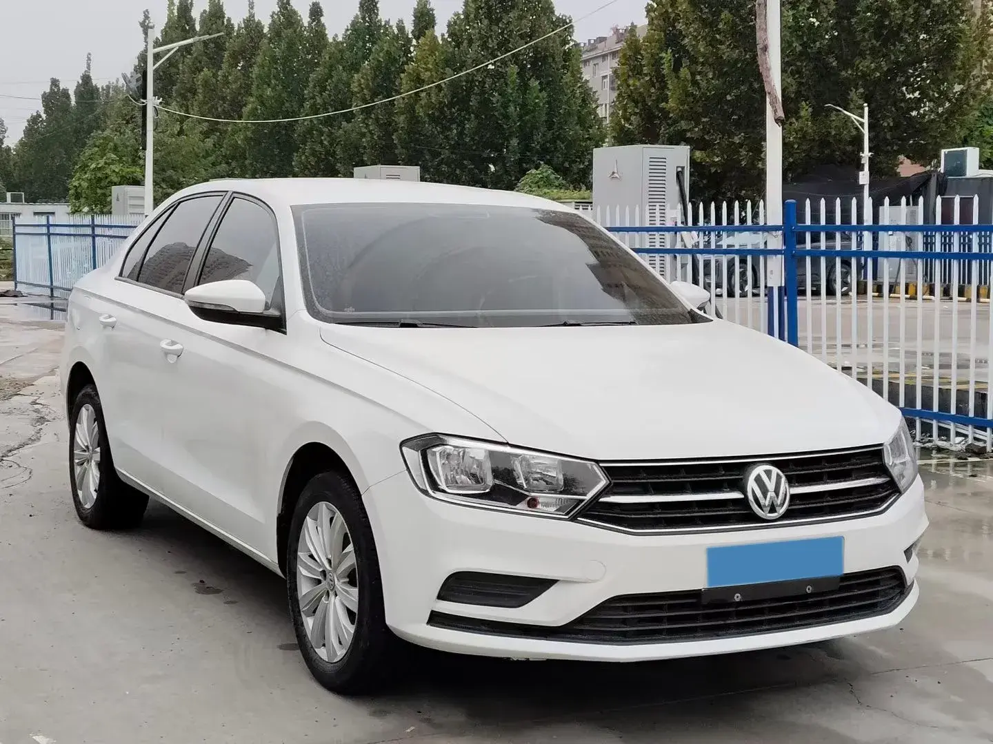 2019 VOLKSWAGEN BORA thumbnail 3