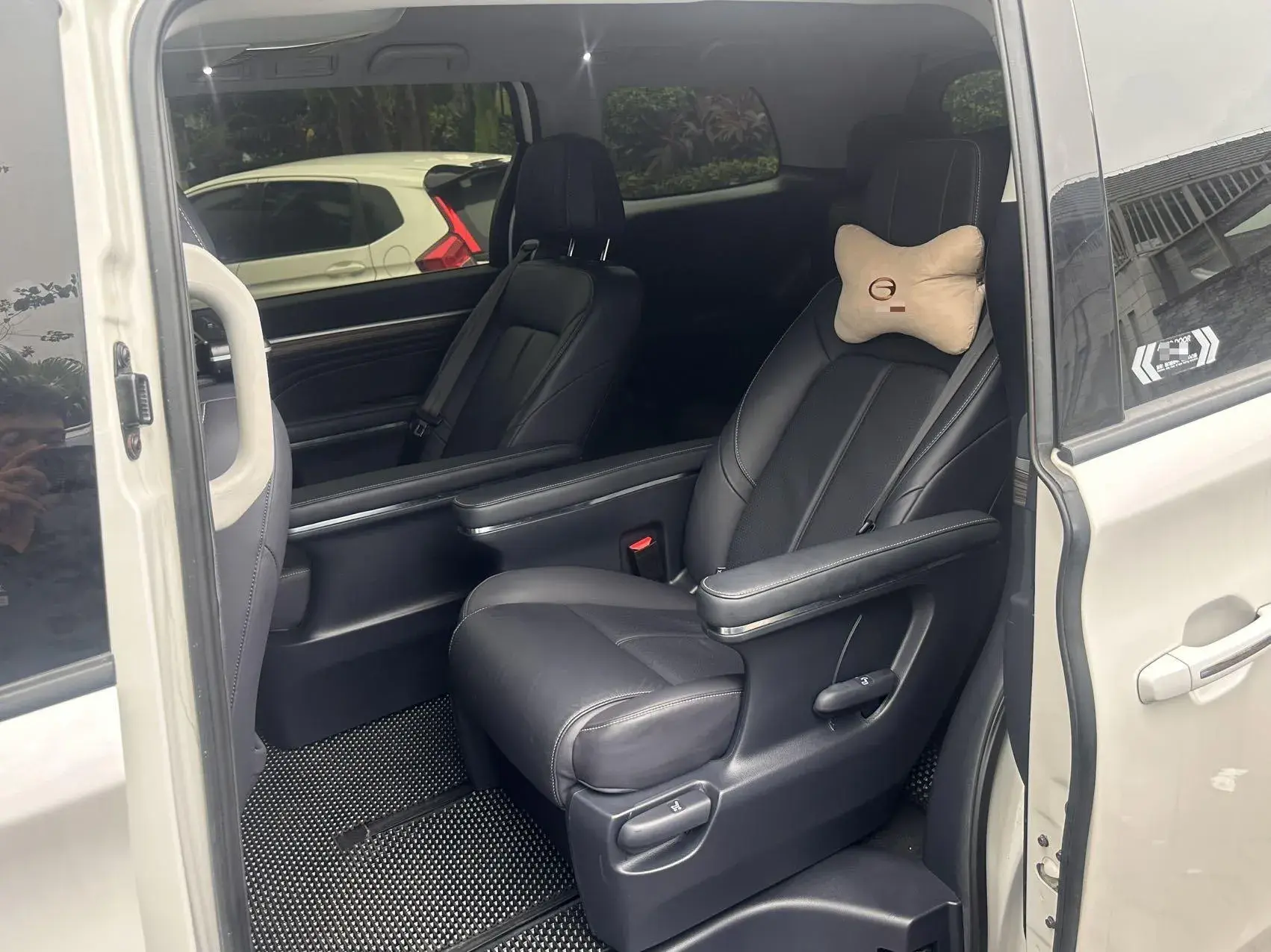 2021 GAC TRUMPCHI thumbnail 4