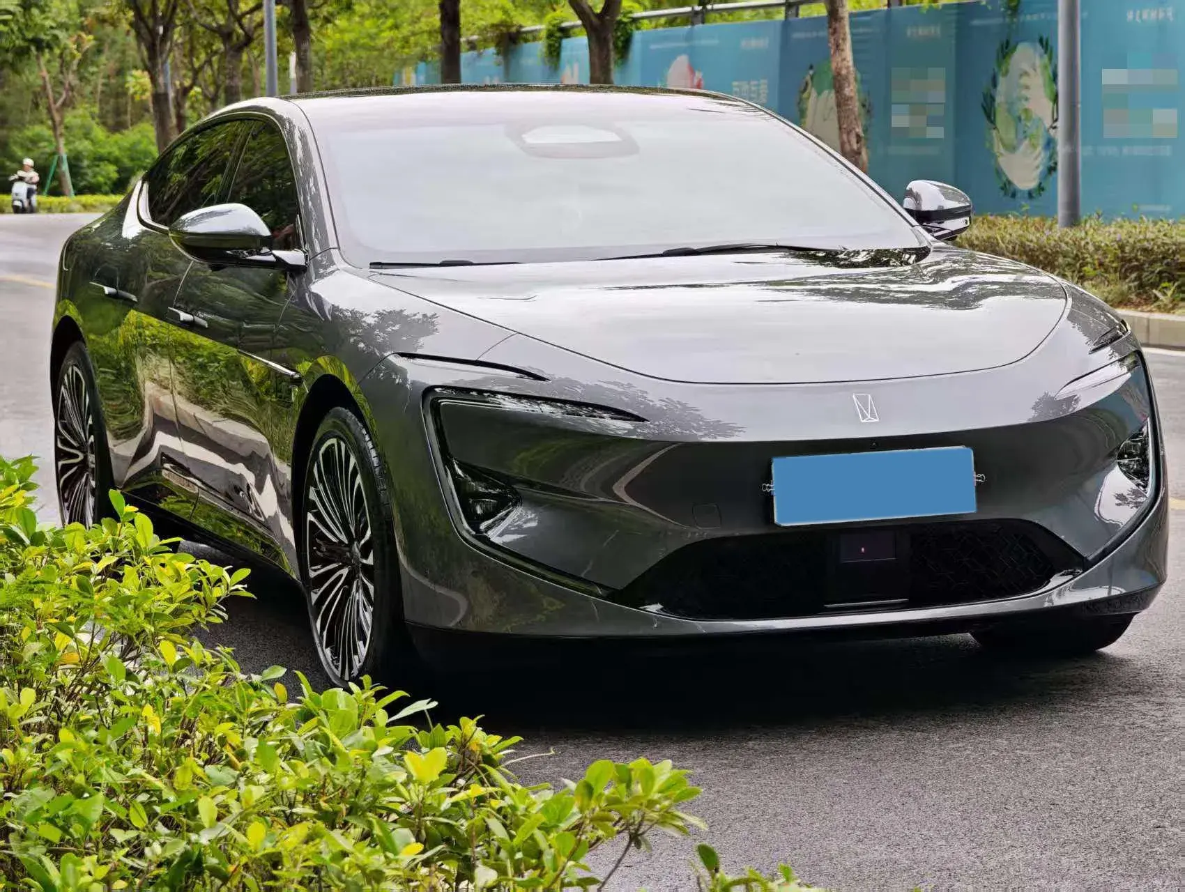 2025 AVATR 12 thumbnail 3