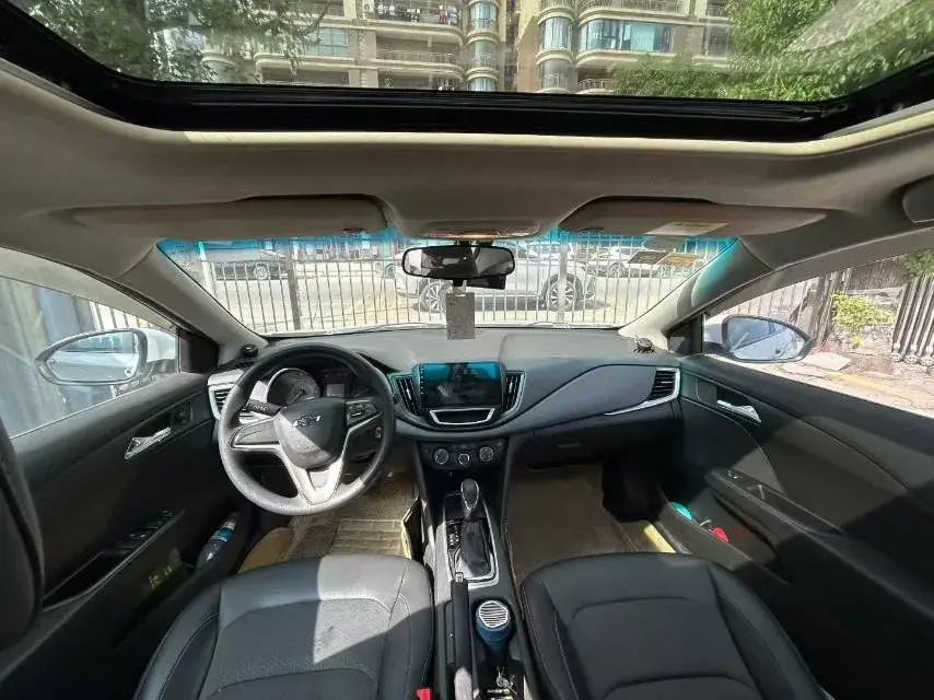 2019 CHEVROLET CAVALIER thumbnail 4