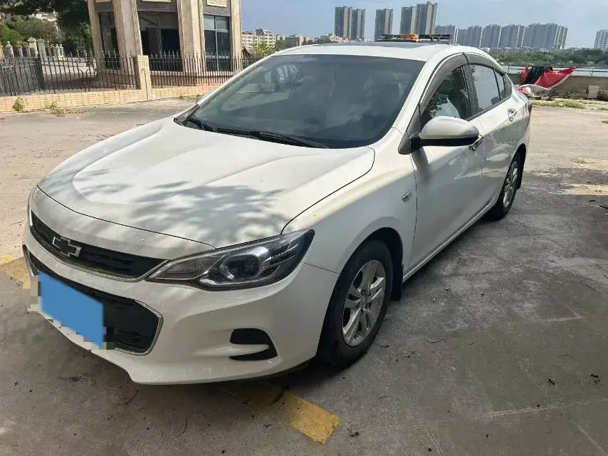 2019 CHEVROLET CAVALIER view 1