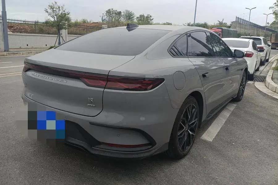 2025 BYD HAN thumbnail 2