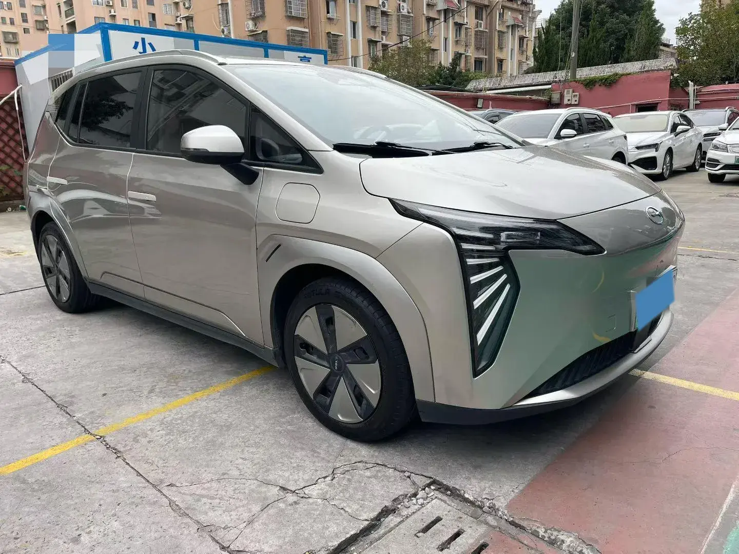 2023 AION Y thumbnail 3