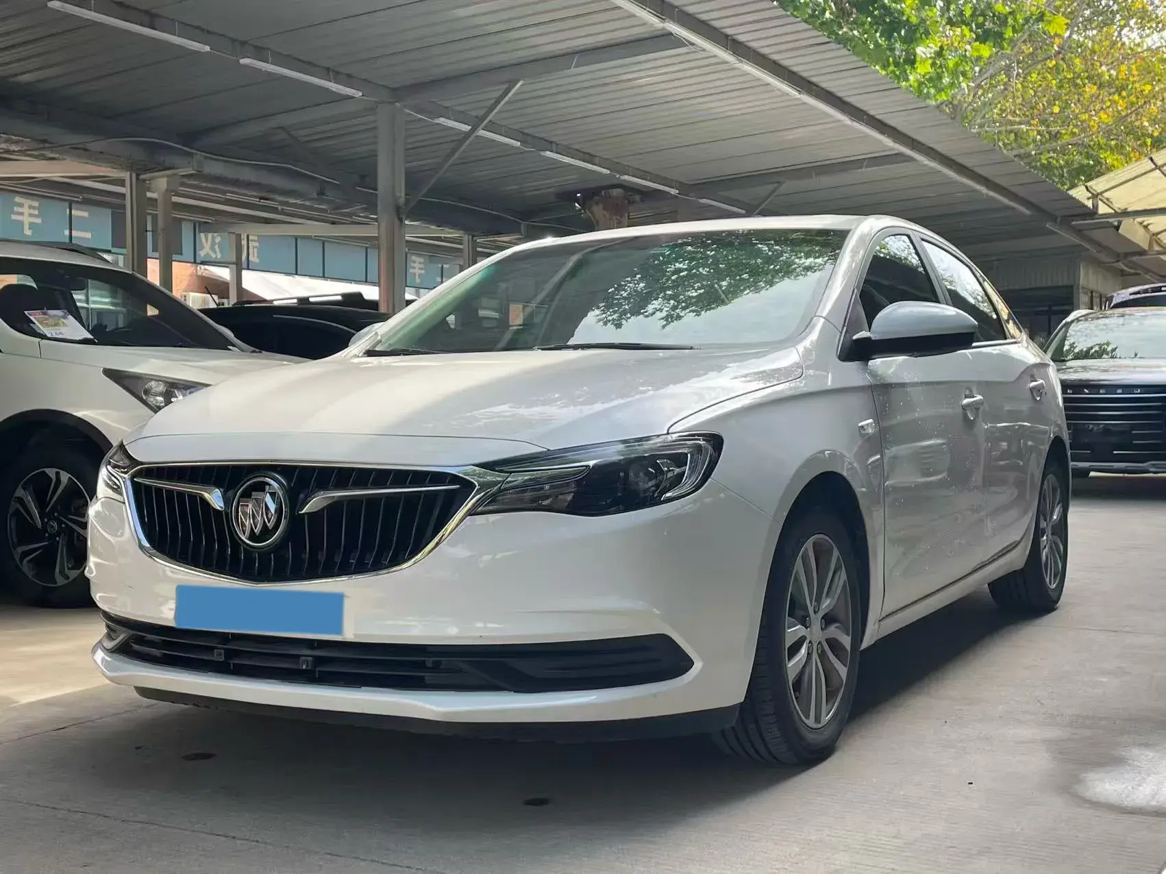 2019 BUICK EXCELLE view 1